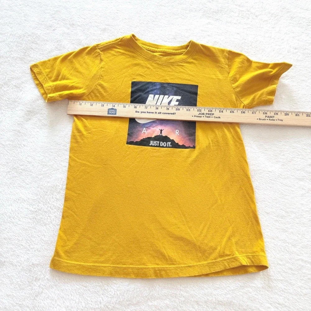 Nike Graphic T-Shirt Lot Kids Medium Green Yellow Just Do It Dri-FIT 3-Pack